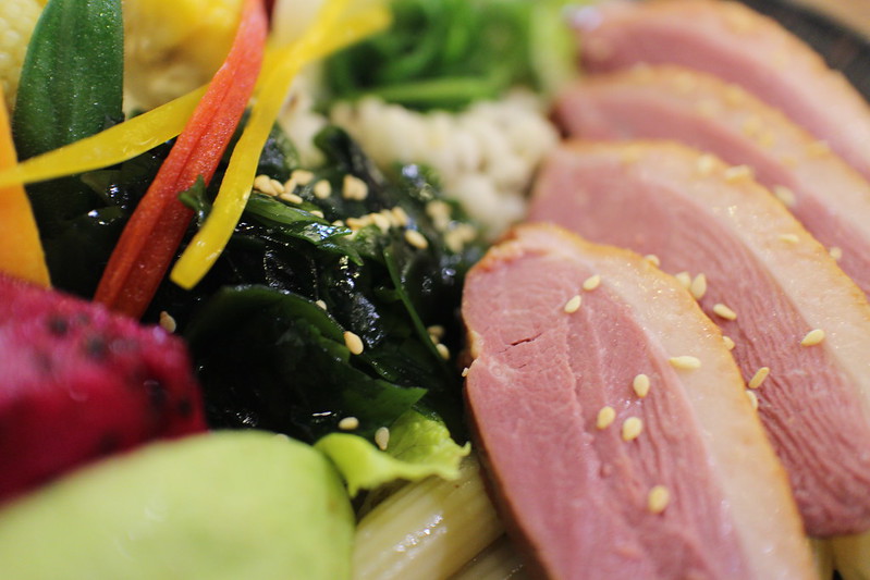 美食推薦！宜蘭輕食餐廳【莎菈菈】用智能活氧機清洗蔬果的沙拉定食（木盆沙拉）美味好吃又健康！ @秤瓶樂遊遊