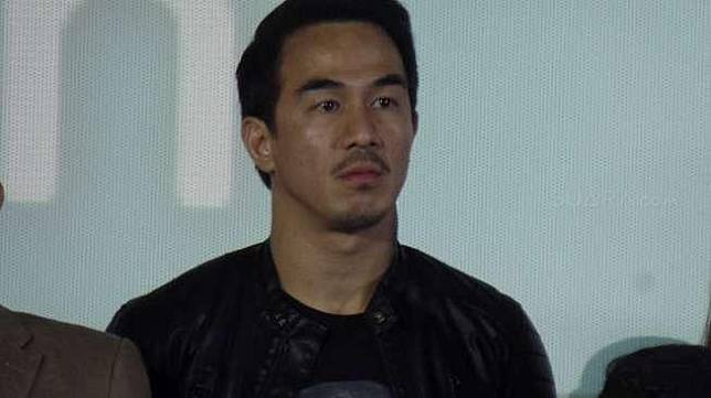 Joe Taslim di acara gala premiere 'Surat Kecil untuk Tuhan' di CGV Cinemas, Jalan MH Thamrin, Jakarta Pusat, Selasa (20/6/2017). [suara.com/Ismail]