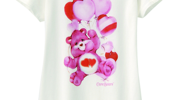 UNIQLO X Care Bears 將歡樂散播世界