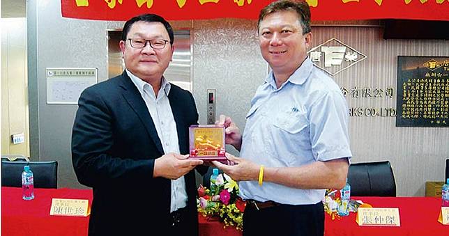 【國營肥貓1】唐榮總經理吃相難看　制服發妻做、員旅給兒賺