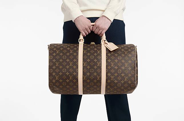 Louis Vuitton on X: #LVFW20 Revisiting the Carry It Tote