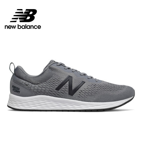 New Balance，ARISHI V3再升級，鞋底前掌增加曲折度，整體比前代來的輕盈，可穿著它進行多項運動