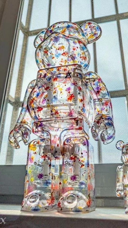 公仔庫柏力克熊、藝術品、潮牌精品狂妄任性的世界
