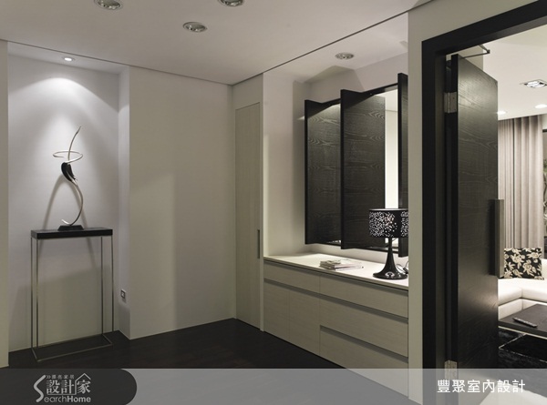 善用各式不同燈具，來為居家增添萬種風情吧！