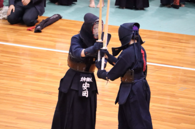 安田夏子 立命館大学剣道部 College Monsters