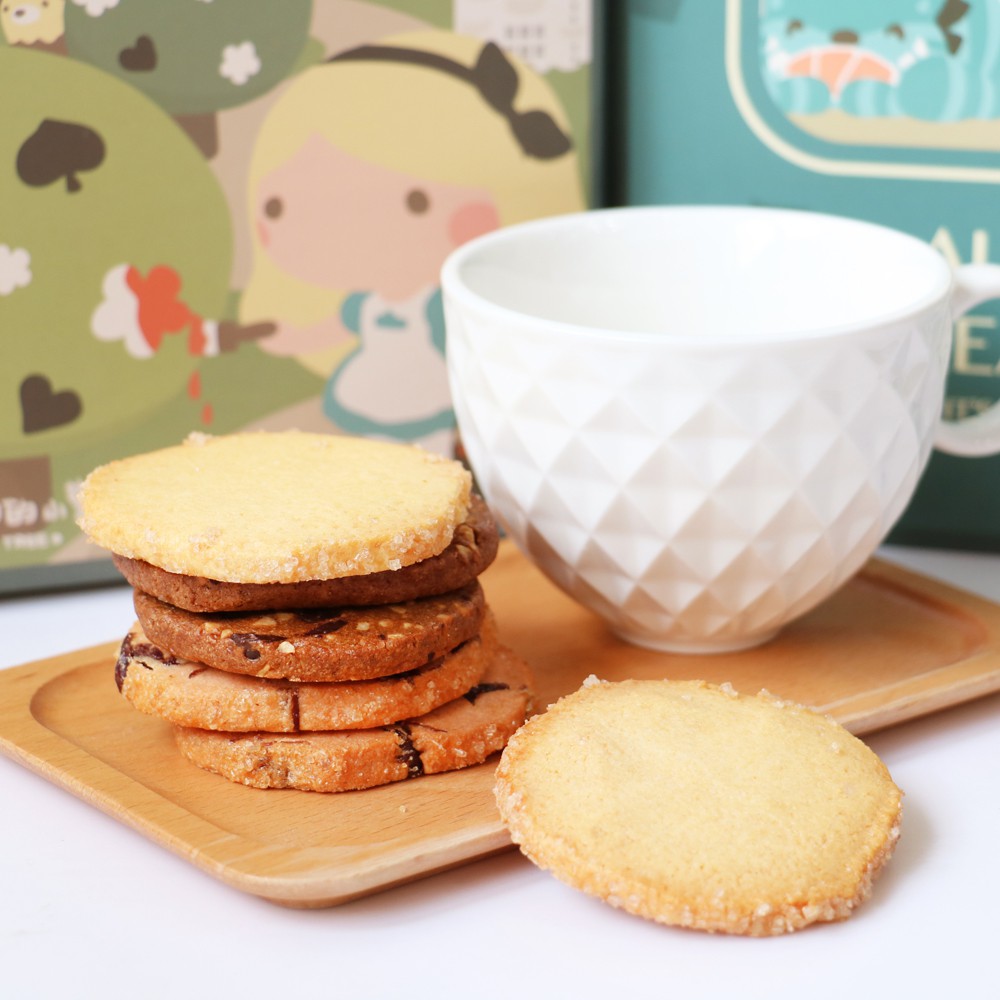 【9/13後出貨】心路基金會 | 遇見幸福的童話 愛麗絲夢遊仙境 餅乾蛋捲禮盒