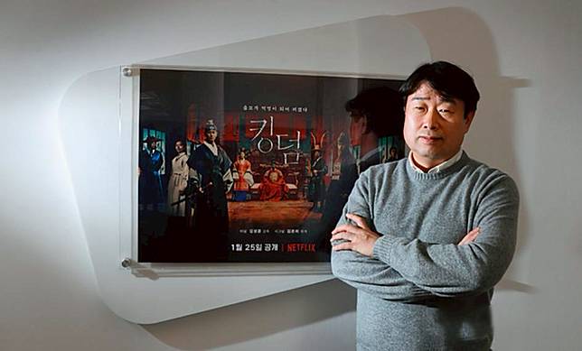製作公司Astory執行長李相伯成功打造多齣夯劇後，積極開發原創IP，擴大商業模式。（翻攝自NEWSIS）