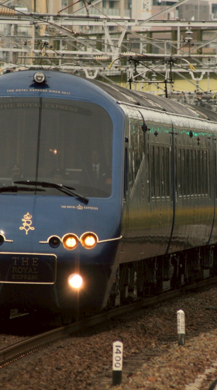 スジを貼る部屋！