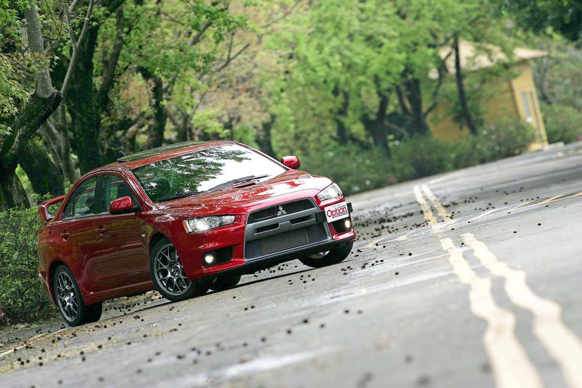 2018玩甚麼車 Mitsubishi Lancer Evo X不要懷疑真的可以掛牌了 車訊網 Line Today