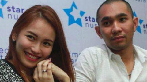 Ayu Ting Ting Batal Nikah Komentar Enji Eks Suami Disorot Insertlive Line Today