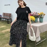 芊樺 （服飾 包包 飾品）