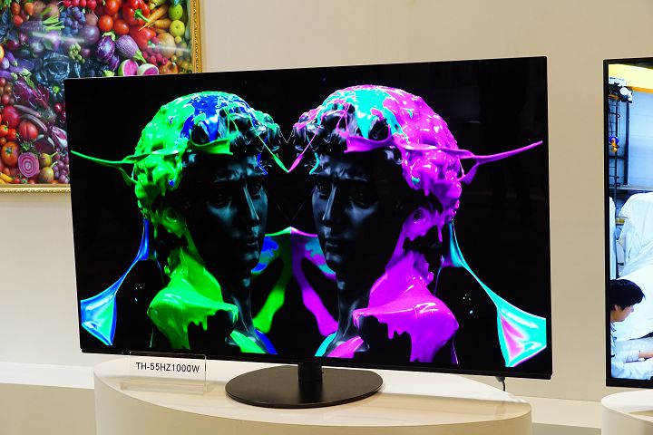 在 OLED 電視產品方面，今年 Panasonic 則是會推出 HZ1500 及 HZ1000 兩個系列，將會內建最新的 Dolby Vision IQ 技術以及 Filmmaker 模式。