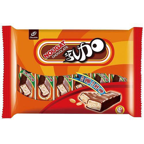 ◆ 香濃巧克力加上香醇花生牛軋糖 ◆ 絕妙口感，吃完還想再吃 商品名稱 : 《宏亞》77乳加量販包224g 品牌 : 宏亞 商品種類 : 台灣巧克力 保存方法 : 請置於陰涼乾燥處、避免陽光直射 內容