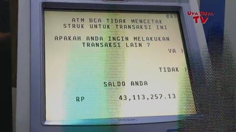 Pamer saldo ATM sepertinya tengah menjadi tren di kalangan selebriti 4 Selebriti Pamer Saldo ATM, Rekening Siapa Paling Besar?