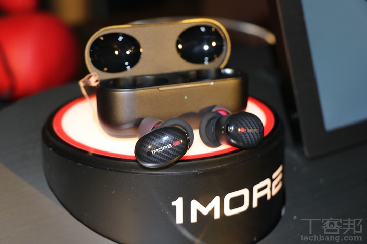 1More 在台上市 Stylish「太空人版 」TWS 耳機，內建吳青峰真人提示音、售價 3,680 元