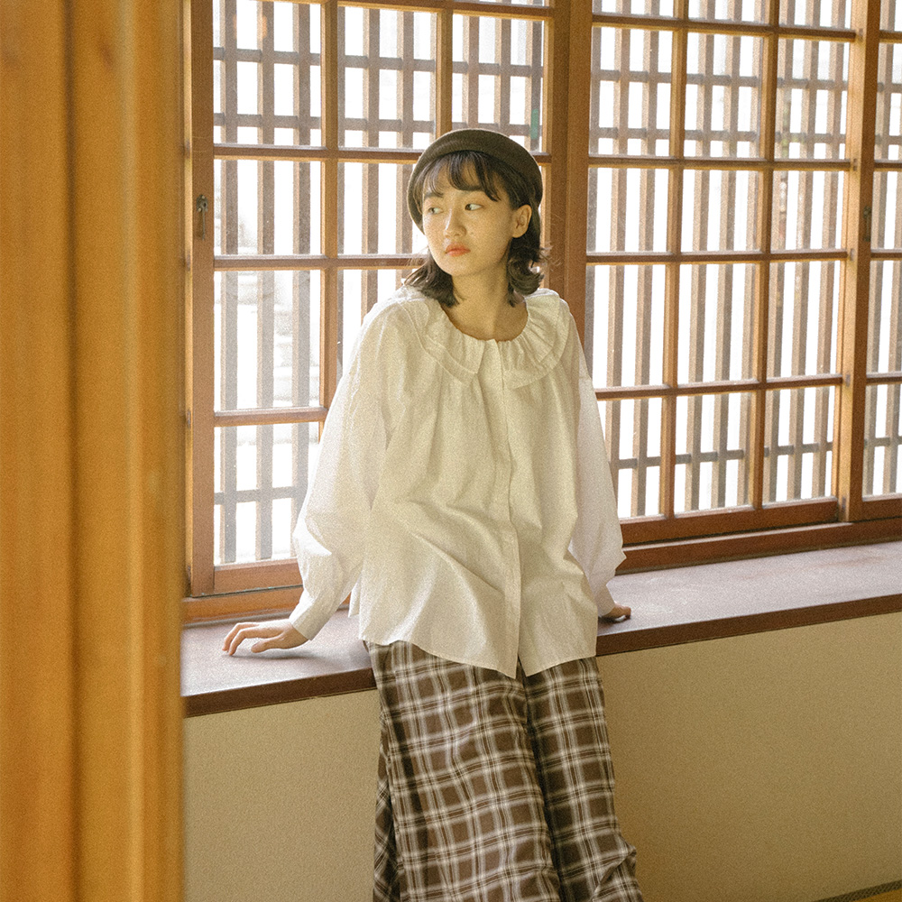 雙荷葉領設計棉麻排釦襯衫