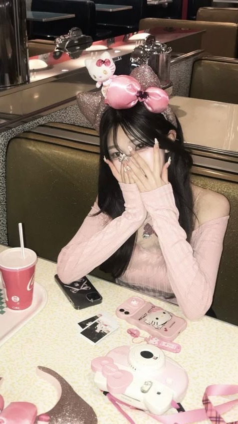 .⋆𝜗𝜚垢抜けたい子集まれ.ᐟ⋆𝜗𝜚