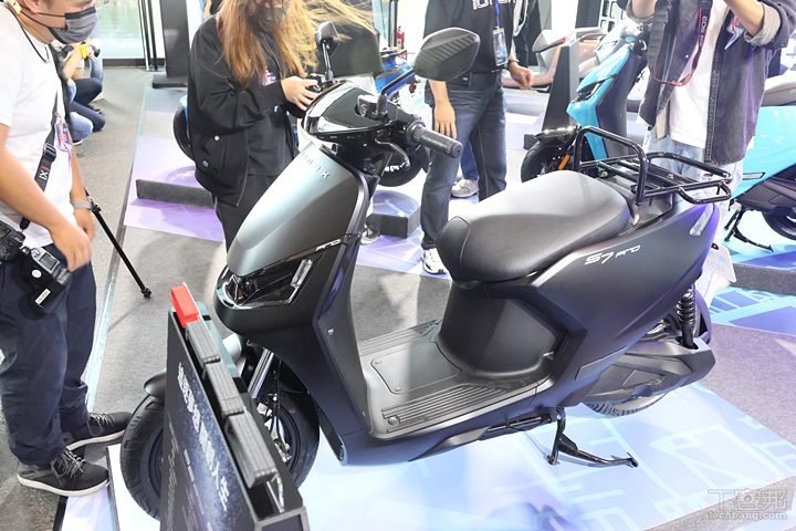 Kymco 推 Ionex 電動車動力升級，專為載貨用的 Pro 級商用機車也登場