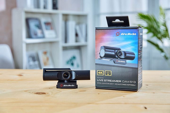 就一般的 Wabcam 而言，PW513 的尺寸算是重量級的存在。