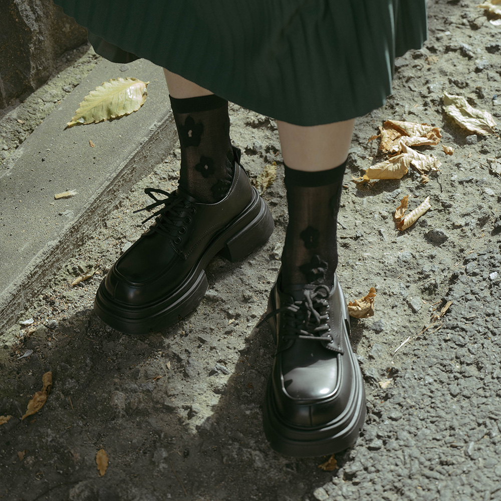 經典綁帶厚底設計皮鞋36-40