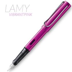 ◎LAMY.2018年限量鋼筆|◎恆星系列限定色具現代感經典之作專業品味最佳展現|◎商品名稱:LAMYAL-star2018vibrantpink恆星限量紫焰紅鋼筆*099品牌:LAMY類別:筆筆的種