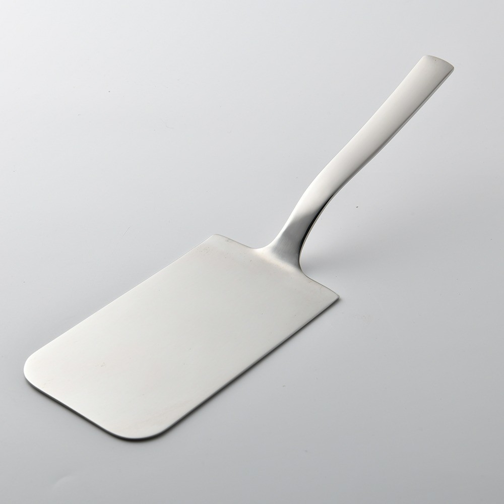 可用洗碗機清洗 商品介紹 此蛋糕刀鏟為cromargan18/10不鏽鋼材質製成不會留下食物的氣味且更不易被食物的酸性所侵蝕不僅能切分各式蛋糕派與甜點拿來分食麵點焗烤披薩等都很方便是款實用的廚房小物 