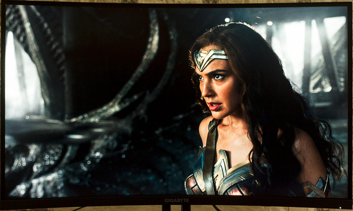 GIGA G32QC 165Hz 極速HDR 電競螢曲面幕，1ms 超快反應，OSD Sidekick 強大操控力