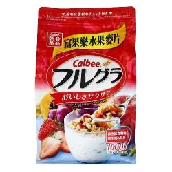 ◎Calbee 卡樂比 綜合營養水果穀物麥片|◎可以添加新鮮水果，口感更佳~還可以直接乾吃哦！|◎自製蛋糕面包和冰淇淋的時候，加以點綴，含有8種維生素、食物纖維、鐵分等類型:麥片/早餐脆片內容物說明: