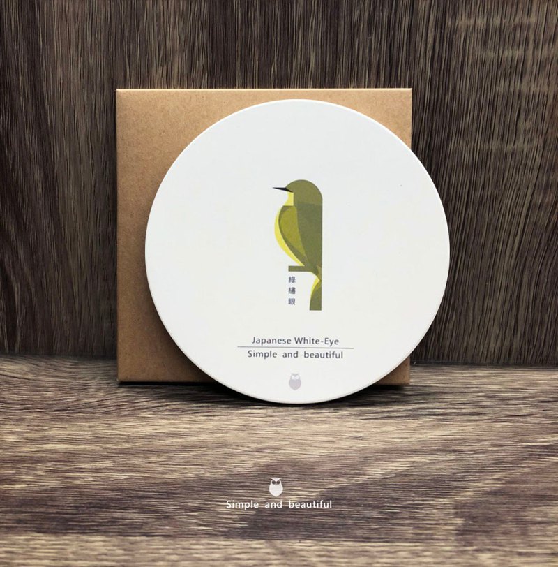 上面的鳥類都是設計師以幾何拼貼創作自行設計。 陶瓷吸水杯墊