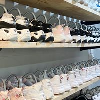 รองเท้ามือสอง ร้าน Shoes22u