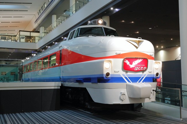 超レアなハローキティ仕様の新幹線500系車両も！営業再開した