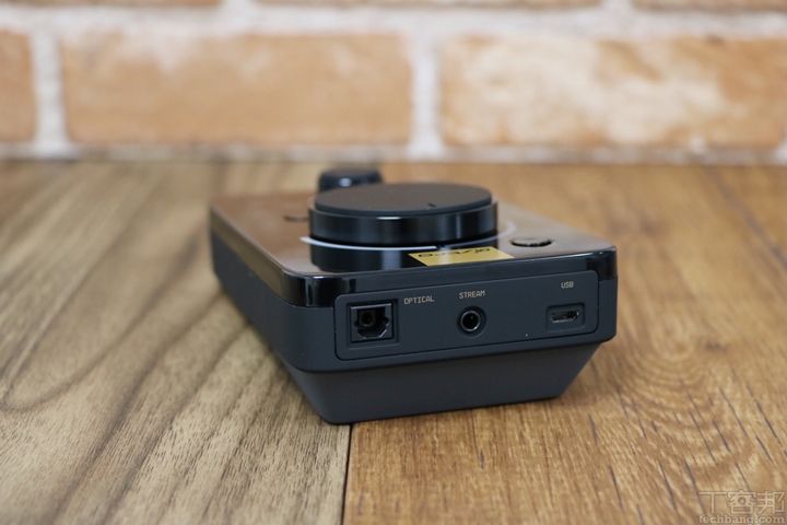 跨平台競技遊戲潮人利器，羅技 ASTRO A40 電競耳麥+音頻擴大器 開箱體驗