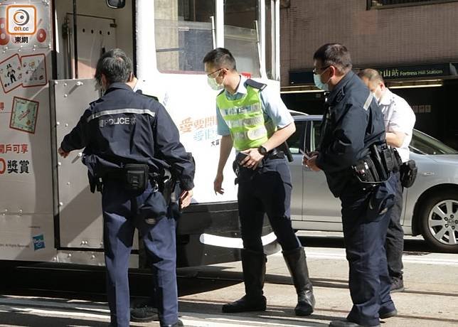 炮台山女途人捱電車撞困車底消防救出送院 On Cc 東網 Line Today