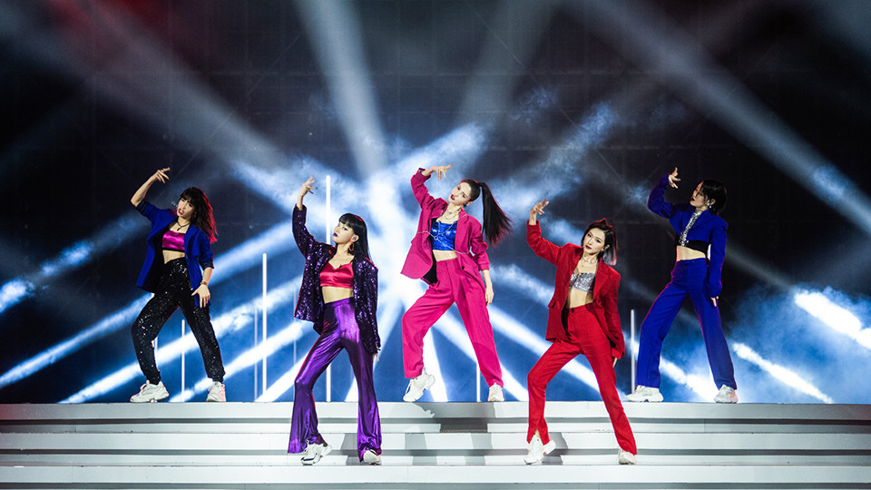 《乘風破浪的姐姐》內幕揭露8：節目本來要延播，最後倉促上線