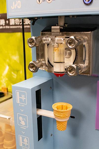 【桃園美食】嗑肉石鍋-什麼!?和牛龍蝦火鍋只要599元就能吃到！CP值爆高的火鍋店