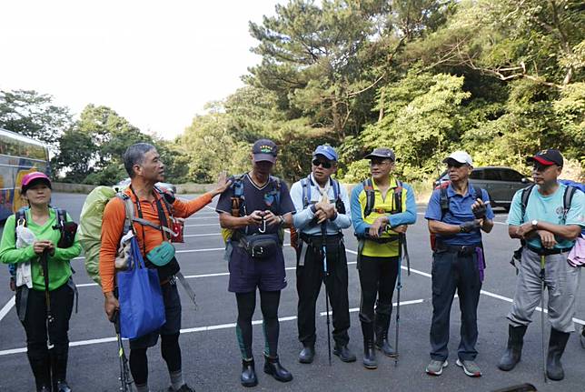 飛沙縱走 飛鳳山縱走沙坑山 健行筆記 Line Today