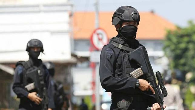 Pemerintah RI menghadapi tantangan berat dalam mengatasi teroris yang pulang dari wilayah konflik dan ekstrimisme dalam negeri.