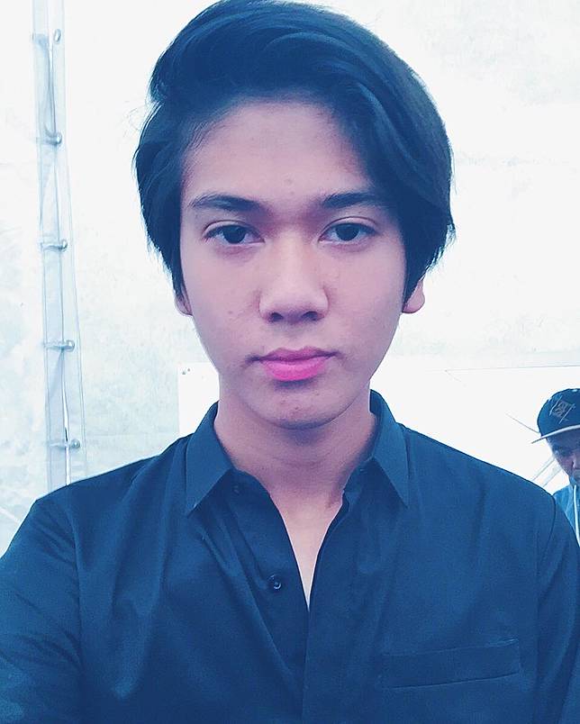 Transformasi Gaya Rambut Iqbal CJR yang Bikin Cewek Histeris Transformasi Gaya Rambut Iqbal CJR yang Bikin Cewek Histeris