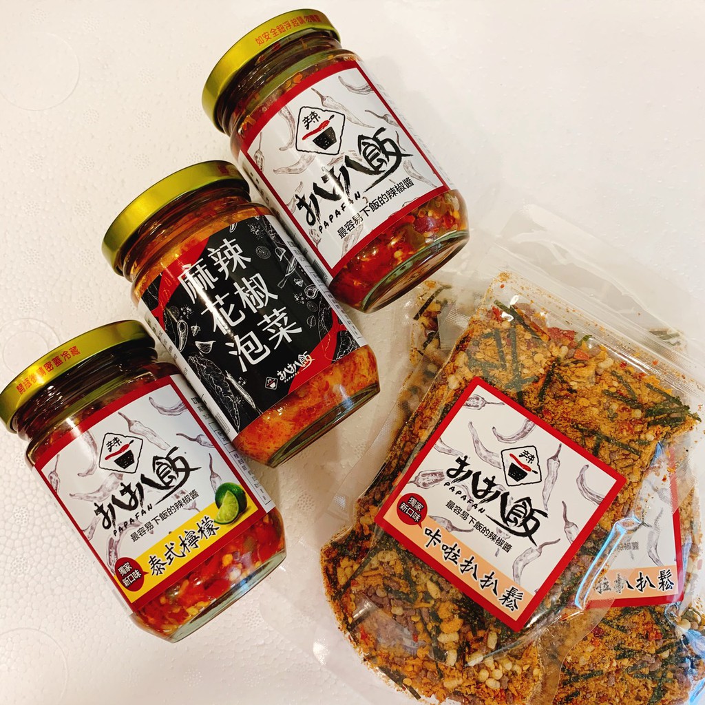 超商取貨限6罐超商取貨限6罐超商取貨限6罐炎炎夏日開胃聖品～團購超夯～扒扒飯系列來嘍保證不誇張，從此吃飯真的離不開它了。【雙椒醬】只吃微辣的~扒扒飯雙椒醬決定中你心阿配飯、拌麵、沾醬都好吃！開胃！搭配