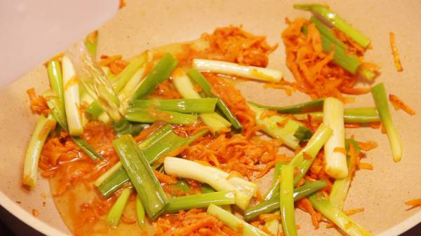 經典也能奢華 Xo醬炒蘿蔔糕 蹦出新口感 香辣帶勁蔬菜脆 傳統也有新滋味 肥大叔 Line Today