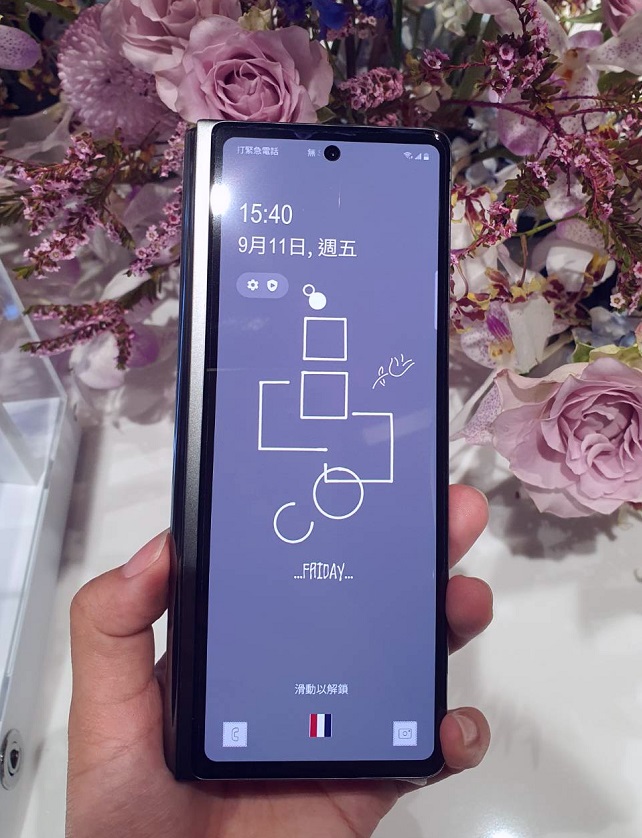 三星 Galaxy Z Fold 2 Thom Browne 限量版開箱，售價 112,888 元值得嗎？