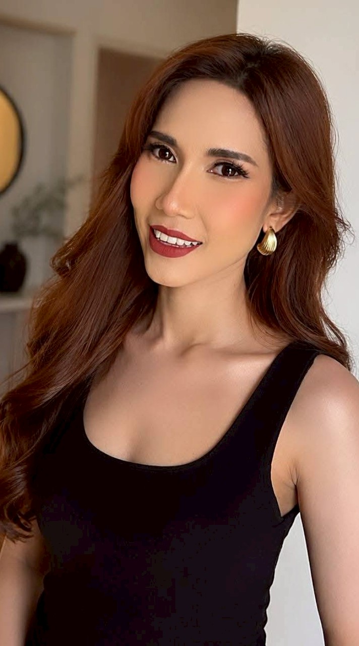 #ด้อมควีนรดาแปลว่าราชินีแห่งความสุข👑