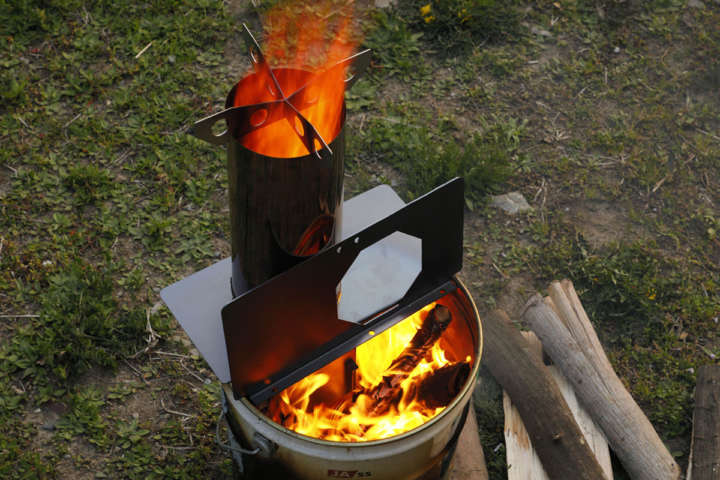 ペール缶コンロ diy BBQ ストーブ 焼却炉 焚き火台 - 通販 - guianegro