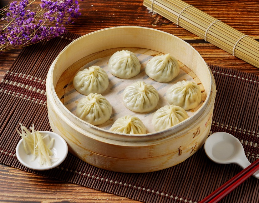 湯包洪 TANG BAO HUNG