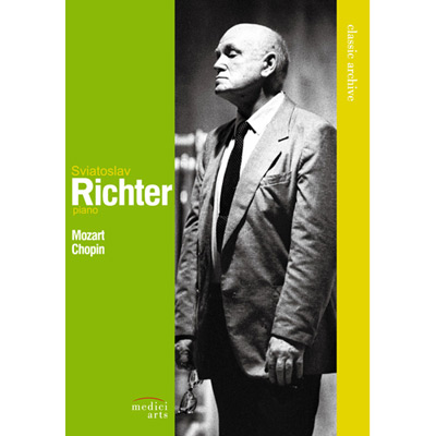 倫敦1989年3月 一場昏暗古怪的音樂會，40瓦的燈泡，微弱的僅能照亮樂譜，這是一場即使是億萬富翁也難買的到門票的音樂會 。