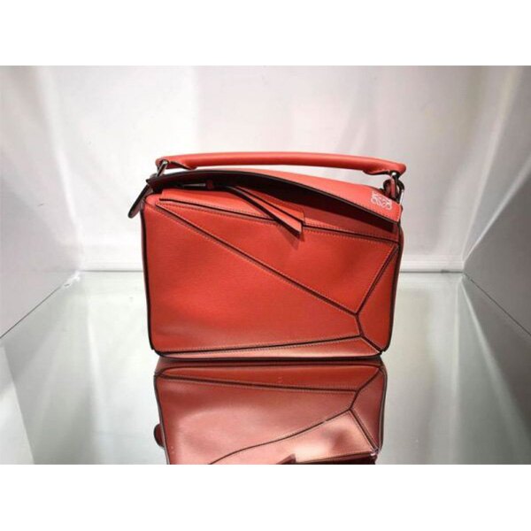 Loewe 小款 Small 經典小牛皮 Puzzle包 Pomodoro