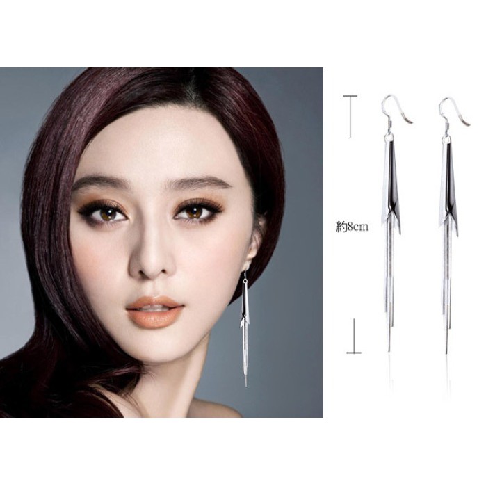 【規格】尺寸約 10cm*1.8cm【效期】無【來源】公司貨【產地】韓國※建議沒有配戴請妥善保存，更能保持色澤※飾品，不耐摔、耐壓，不能接觸化學藥劑喔※批發價出售 不幫改針●材質:合金/鍍金/鍍銀/人