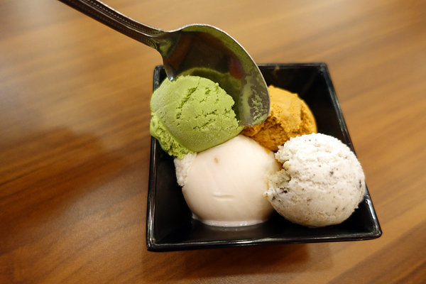 松江南京站聚餐火鍋吃到飽-嗨蝦蝦三杯醉蝦石頭鍋，台北中山區生日聚餐、謝師宴、尾牙平價火鍋吃到飽，天使紅蝦、啤酒、Prime等級牛肉吃到飽