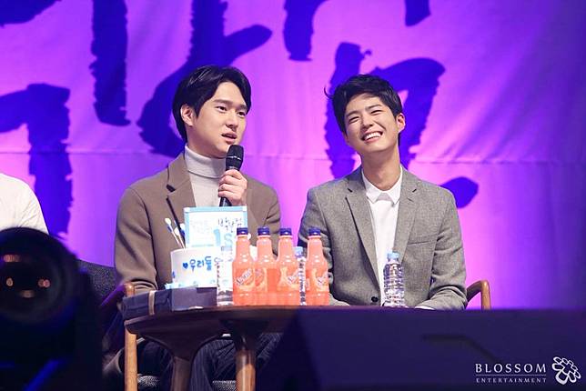 Gak Memalukan Kok, Ini 7 Keuntungan Jadi Fanboy atau Fangirl Idola Kamu