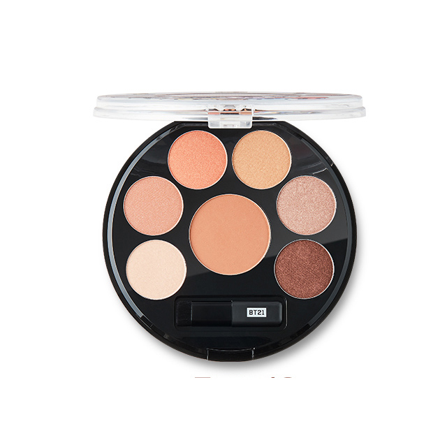 大膽鮮明色彩走出自我獨特風格潤色肌膚輕薄質地給予舒服體驗水果香氣果汁顏色繽紛創造魅力有效修飾皮膚瑕疵展現光彩自信高度服貼長時間維持妝容不掉色